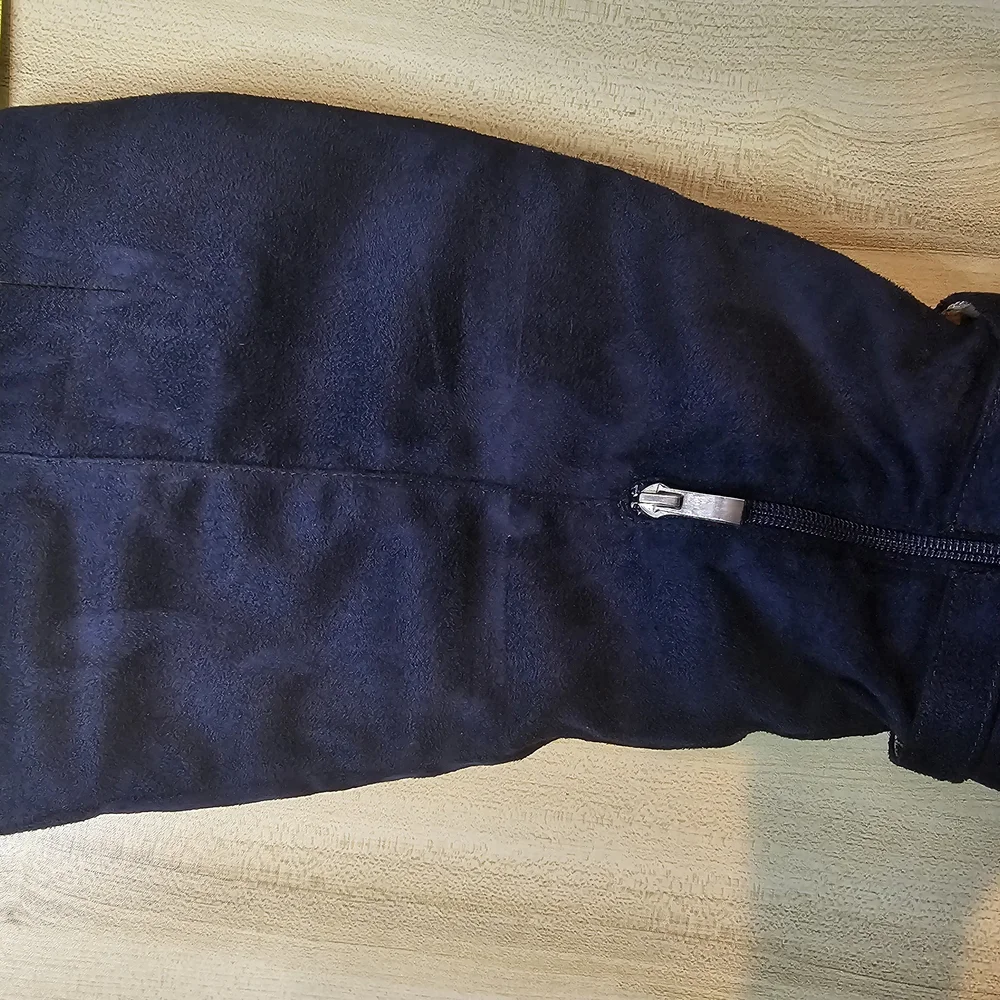 Elegant Navy Knee-High Women's Boots - Picture 8 of 8